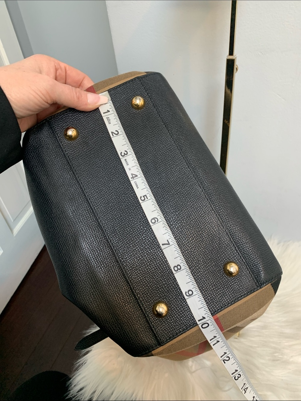 Authentic Burberry Canterbury Tote black leather, check sides - Picture 12 of 16